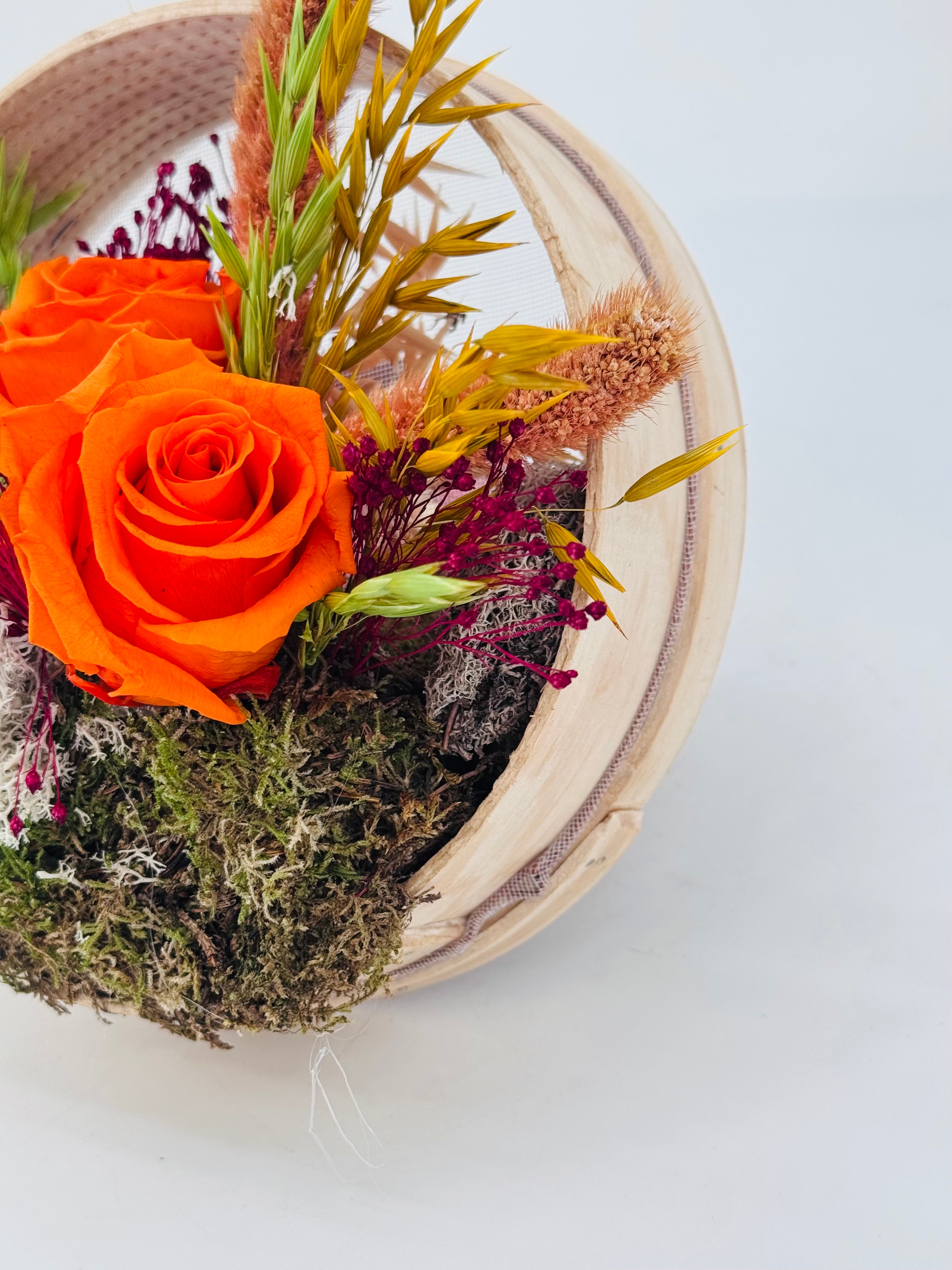 COMPOSICION FLORAL EN PENEIRA 20CM