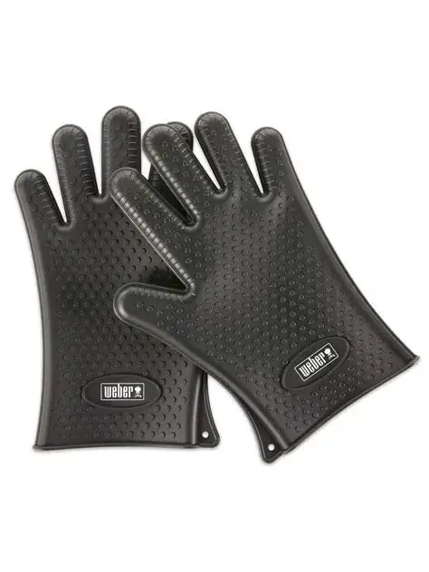 SMOKING GLOVES