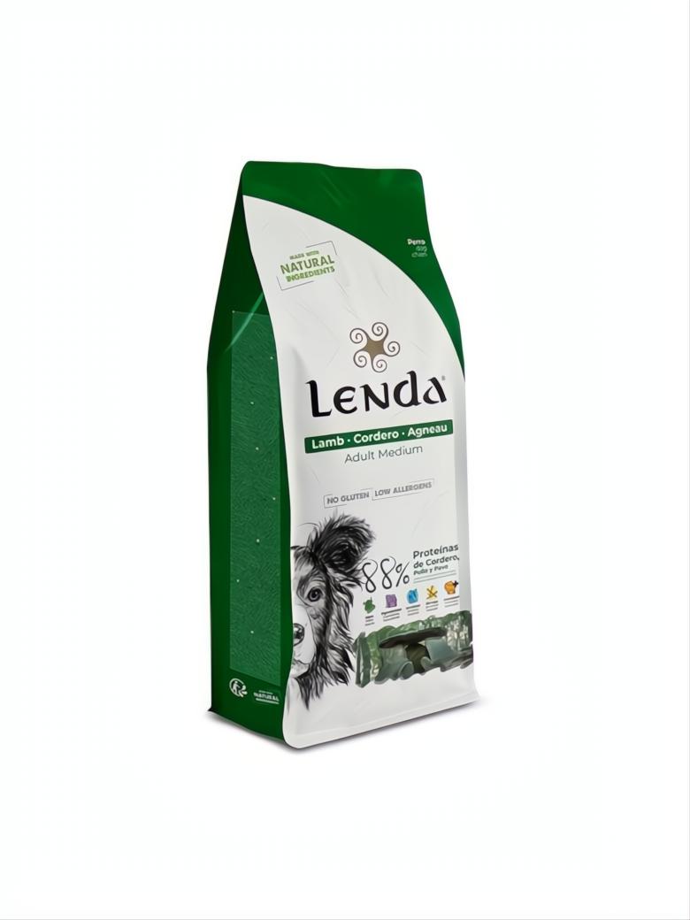 Saco de 3kg de pienso Lenda Original Cordero para perros, blanco y verde, con imagen de perro.