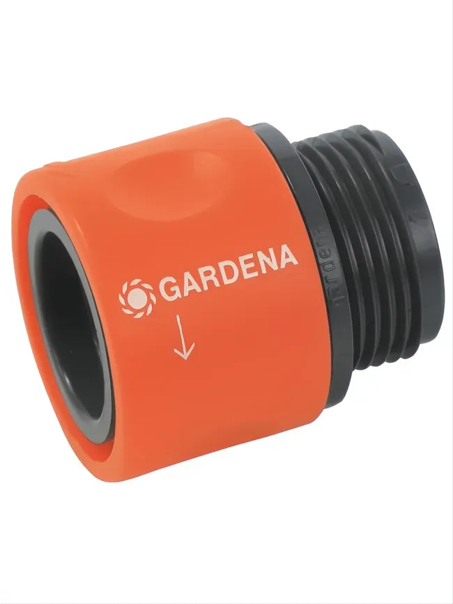 Conector de rosca Gardena naranja y gris para mangueras de jardín.