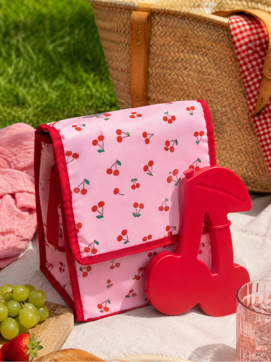 BOLSA TÉRMICA CON ELEMENTO DE REFRIGERACIÓN